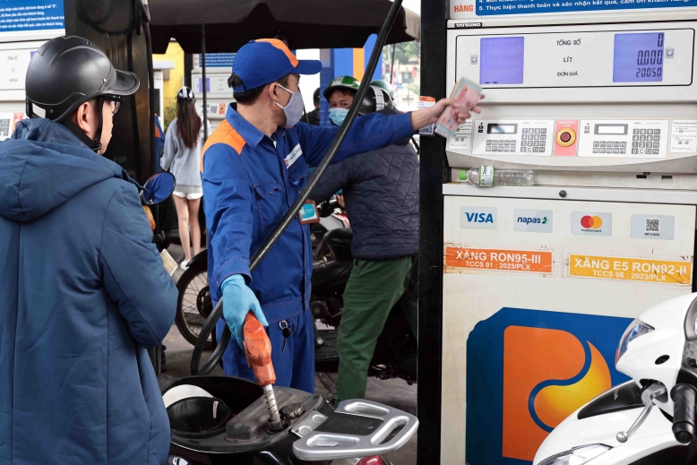 Đề xuất giảm 50% thuế bảo vệ môi trường với xăng, dầu