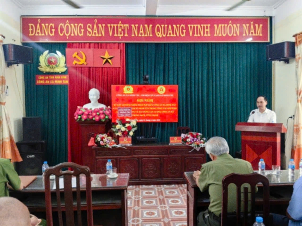 Ninh Bình: Chi hội Cựu CAND xã và Công an xã Minh Tân ký kết Chương trình phối hợp trong công tác bảo đảm an ninh, trật tự