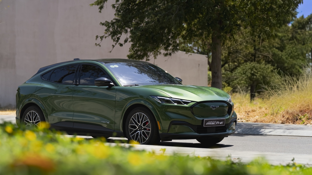Ford Việt Nam nâng cấp hệ sinh thái xe điện, đưa Mustang Mach-E đến gần khách hàng