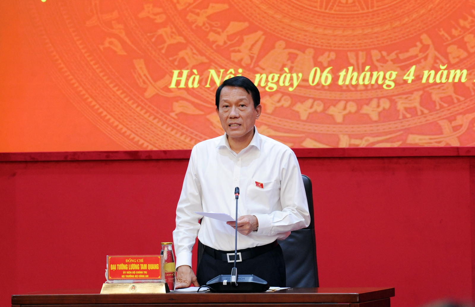 Bộ Công an làm việc với đại biểu Quốc hội trong Công an nhân dân dự Kỳ họp thứ Nhất, Quốc hội khoá XVI -1