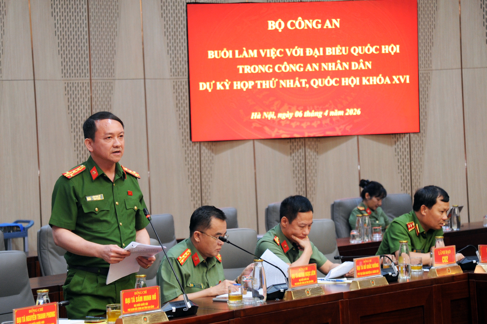 Bộ Công an làm việc với đại biểu Quốc hội trong Công an nhân dân dự Kỳ họp thứ Nhất, Quốc hội khoá XVI -8