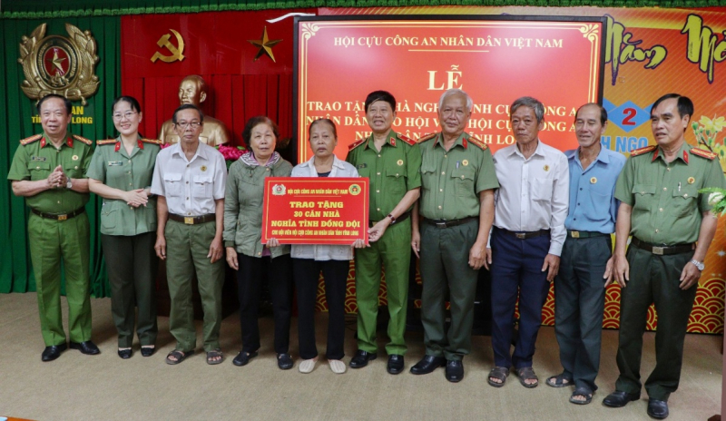 Tân đại biểu Quốc hội Vũ Hùng Vương: Niềm vui lớn nhất là được làm những việc phục vụ nhân dân -0