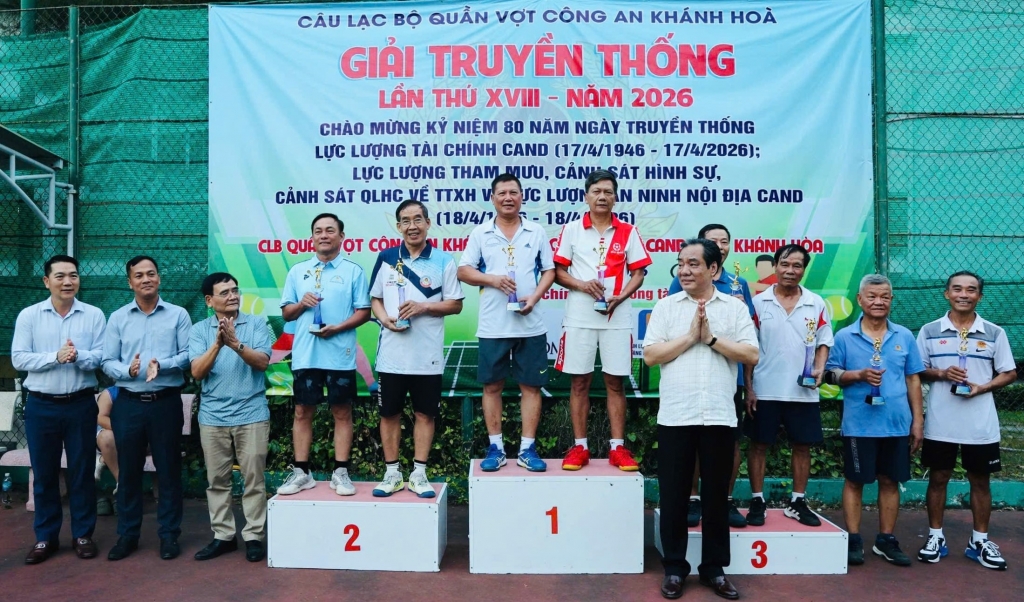 CLB quần vợt Hội Cựu CAND Nam Khánh Hòa tham gia giải truyền thống của CLB Công an Khánh Hòa