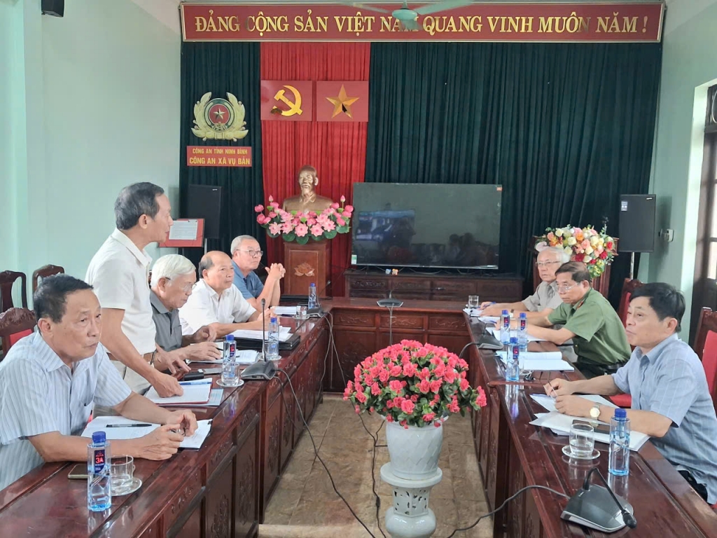 Hội Cựu CAND tỉnh Ninh Bình: Quyết tâm đưa Điều lệ Hội Cựu CAND Việt Nam sửa đổi, bổ sung sớm đi vào thực tiễn tại cơ sở Hội Cựu CAND tỉnh Ninh Bình: Quyết tâm đưa Điều lệ Hội Cựu CAND Việt Nam sửa đổi, bổ sung sớm đi vào thực tiễn tại cơ sở