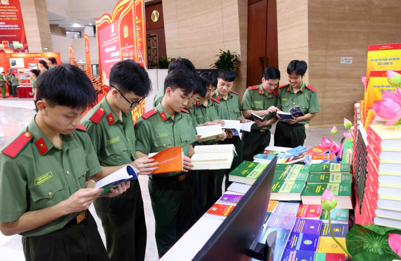 Khai mạc Ngày Sách và Văn hoá đọc Việt Nam trong CAND năm 2026 -1