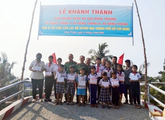 Cần Thơ: Chi hội Cựu CAND xã Đông Thuận góp sức xây dựng cầu giao thông nông thôn