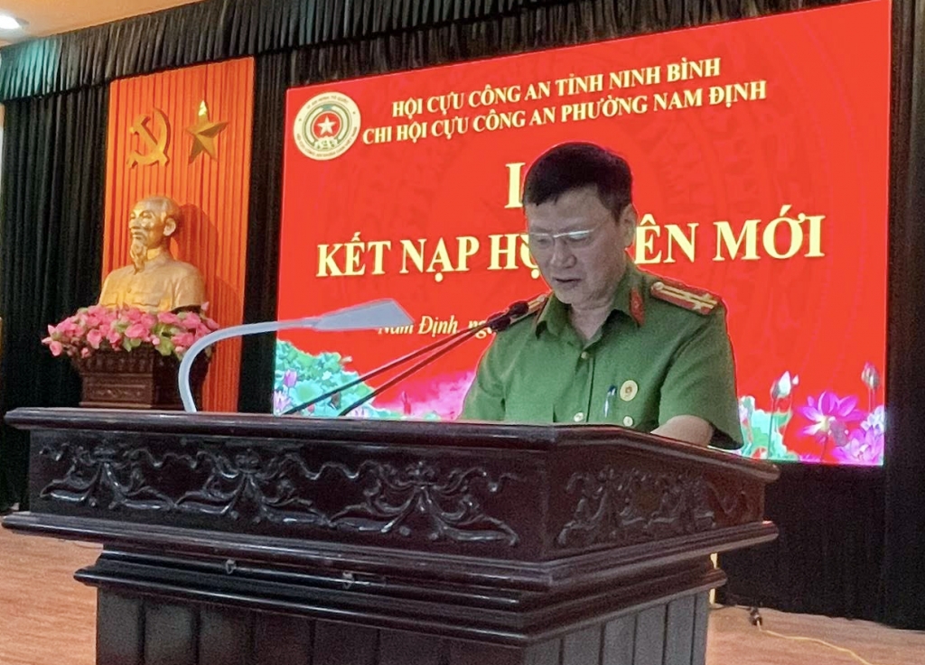 Ninh Bình: Chi hội Cựu CAND phường Nam Định tổ chức kết nạp hội viên mới