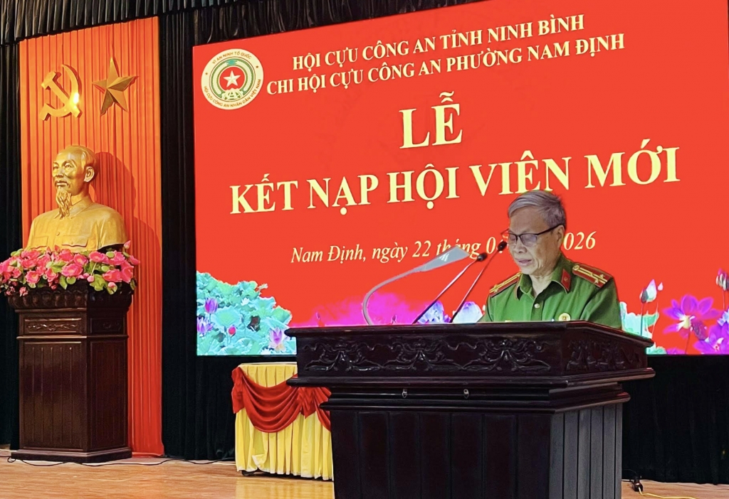 Ninh Bình: Chi hội Cựu CAND phường Nam Định tổ chức kết nạp hội viên mới