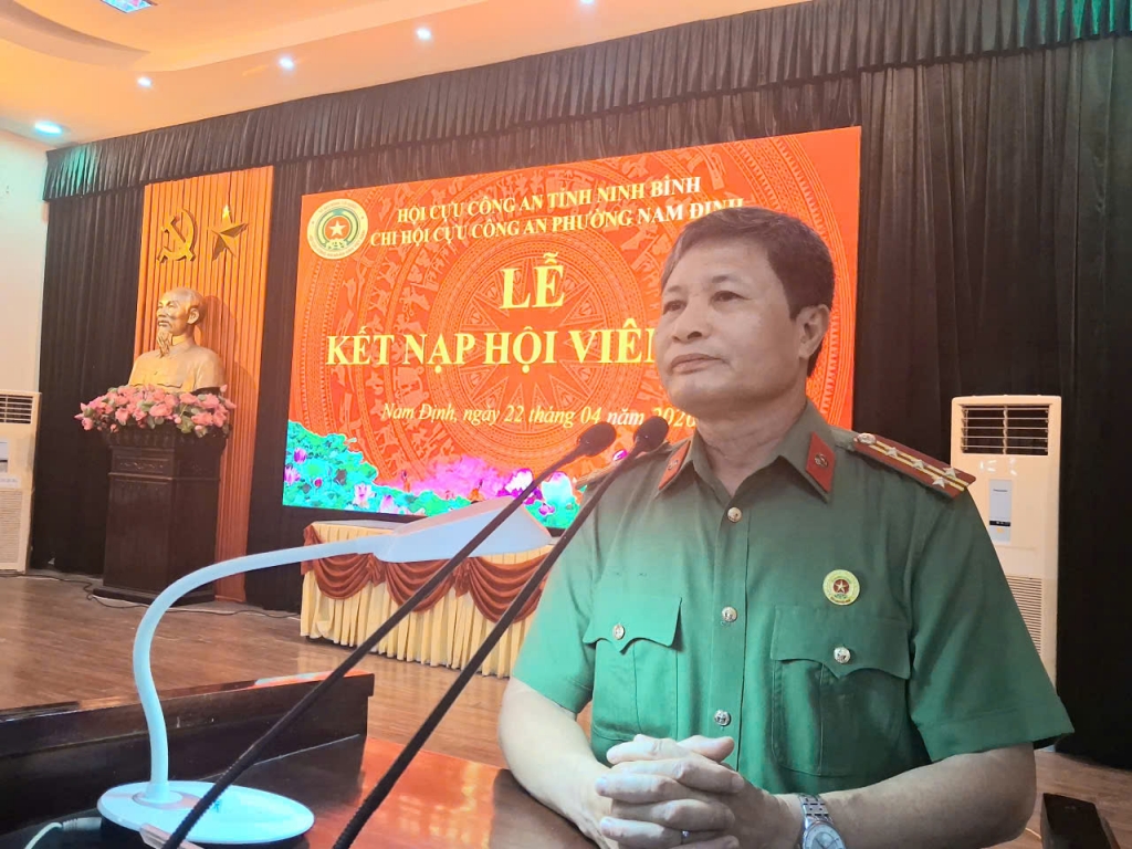Ninh Bình: Chi hội Cựu CAND phường Nam Định tổ chức kết nạp hội viên mới