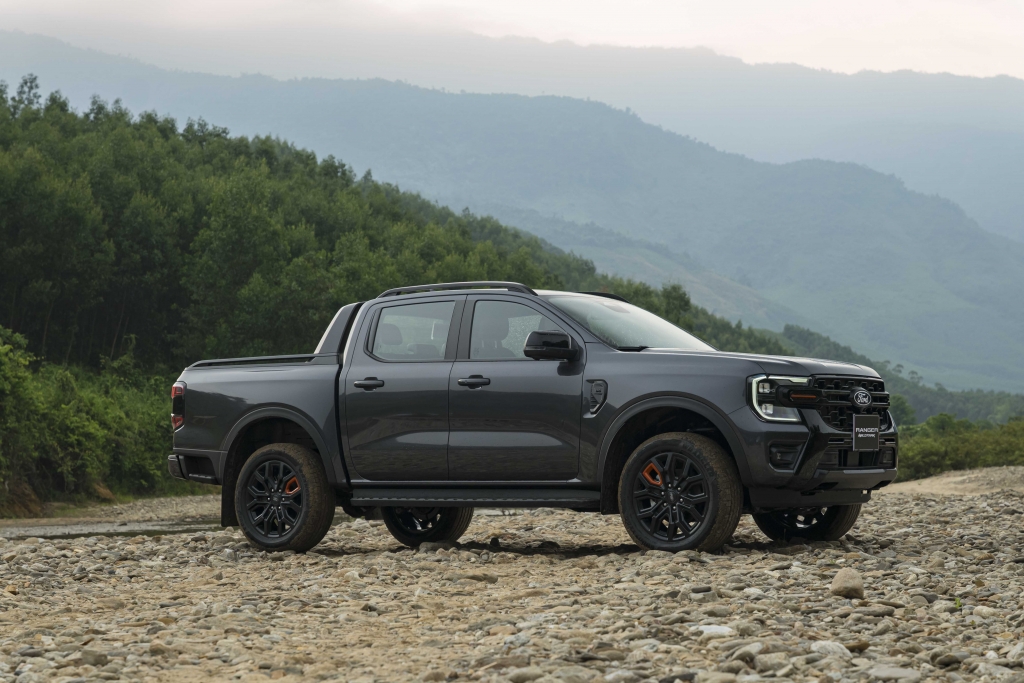 Ford Việt Nam ra mắt loạt phiên bản Ranger và Everest mới: Đột phá hiệu suất và công nghệ