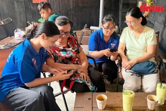 Bình dân học vụ số tạo nền móng công dân số từ mỗi thôn xóm