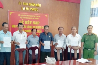 Cần Thơ: Chi hội Cựu CAND xã Mỹ Phước kết nạp 23 hội viên mới