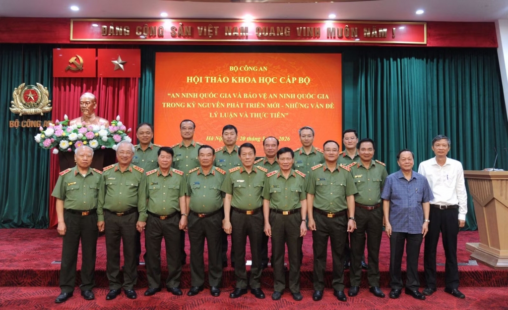 Bảo vệ an ninh quốc gia là nhiệm vụ trọng yếu, thường xuyên của toàn Đảng, toàn dân, toàn quân