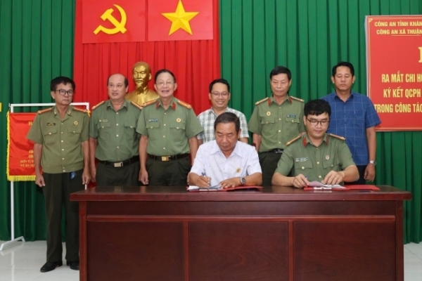 Khánh Hòa: Công bố quyết định thành lập các Chi hội Cựu CAND và kết nạp hội viên mới