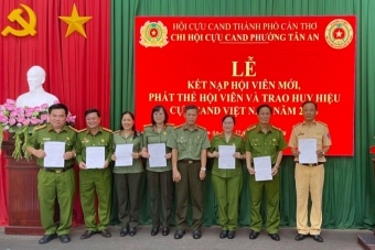 Cần Thơ: Chi hội Cựu CAND phường Tân An kết nạp 10 hội viên mới