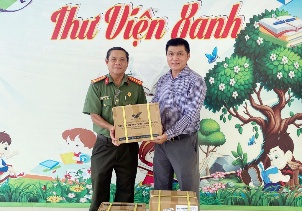 Cần Thơ: Chi hội Cựu CAND phường An Bình đồng hành cùng học sinh vượt khó