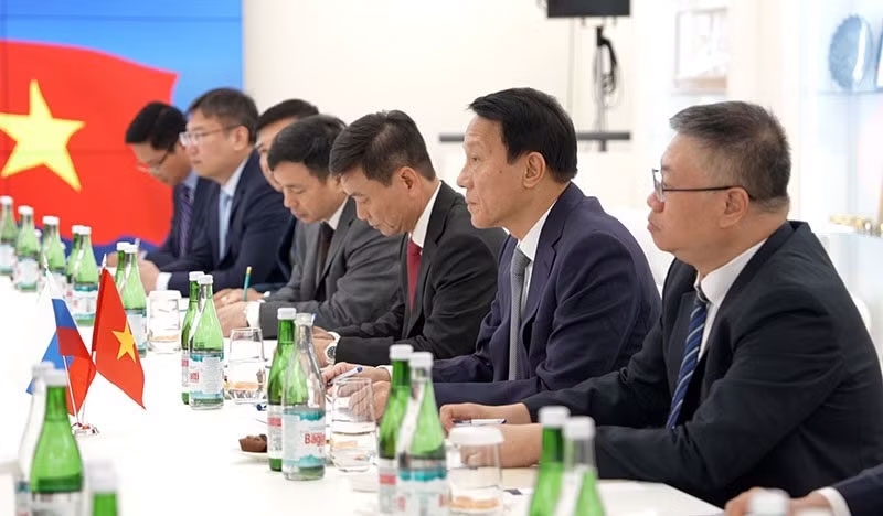 Bộ trưởng Lương Tam Quang hội đàm với Trợ lý Tổng thống, Chủ tịch Hội đồng biển Nga