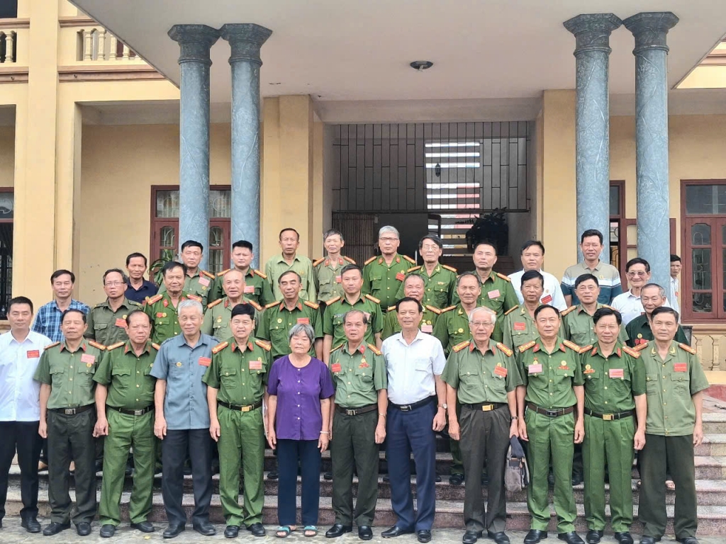 Ninh Bình: Thành lập Hội Cựu CAND xã Nghĩa Hưng, nhiệm kỳ 2026 - 2030 Ninh Bình: Thành lập Hội Cựu CAND xã Nghĩa Hưng, nhiệm kỳ 2026 - 2030
