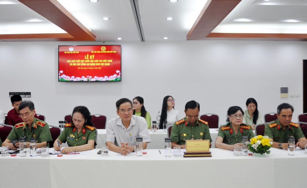 Hội Luật gia Việt Nam và Hội Cựu CAND Việt Nam ký kết Quy chế phối hợp