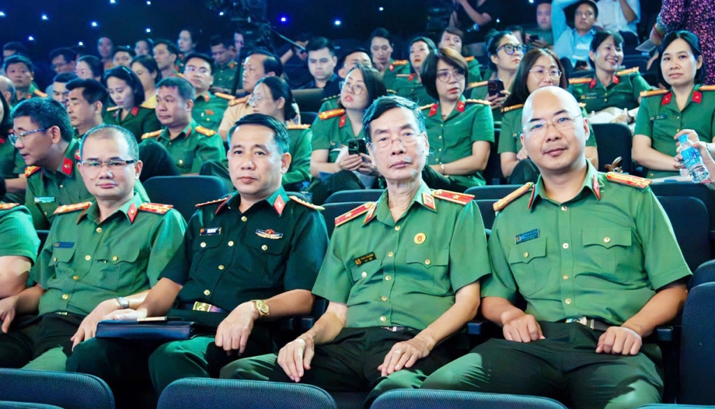 Bộ Công an kỷ niệm 101 năm Ngày Báo chí cách mạng Việt Nam và phát động Giải báo chí Vì an ninh Tổ quốc và bình yên cuộc sống
