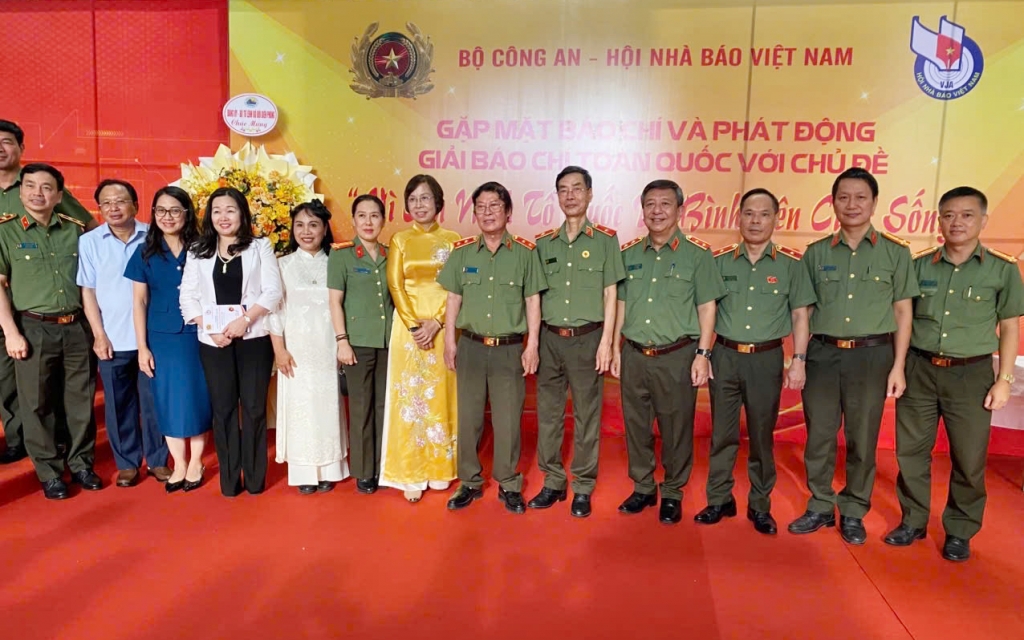 Bộ Công an kỷ niệm 101 năm Ngày Báo chí cách mạng Việt Nam và phát động Giải báo chí Vì an ninh Tổ quốc và bình yên cuộc sống
