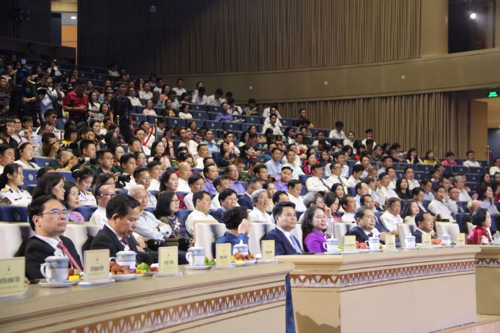 Báo chí phải tiên phong đổi mới để gánh vác trách nhiệm lớn hơn