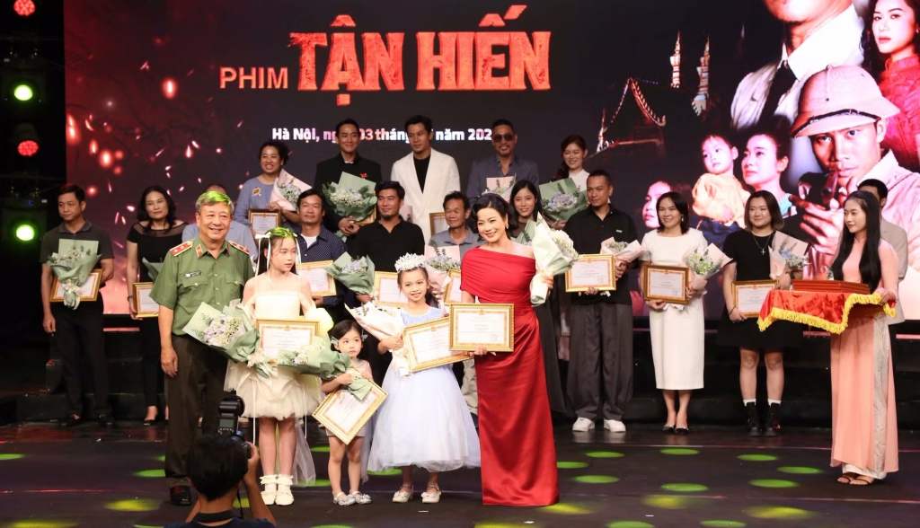 Gặp mặt, tổng kết phim về Tình báo CAND – “Tận hiến”