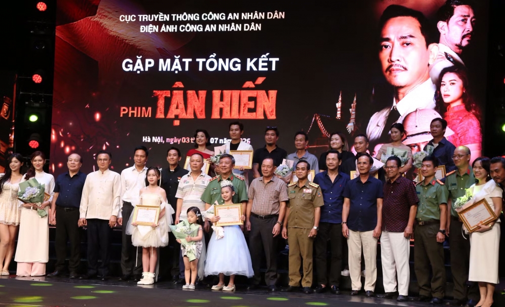 Gặp mặt, tổng kết phim về Tình báo CAND – “Tận hiến”