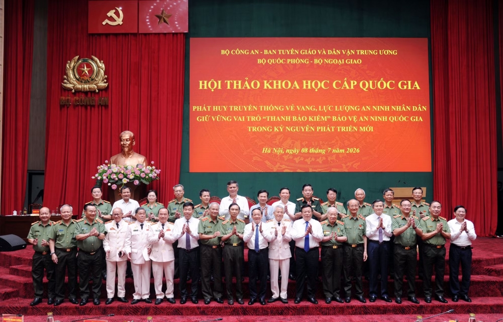 “Thanh bảo kiếm” bảo vệ an ninh quốc gia trong kỷ nguyên phát triển mới