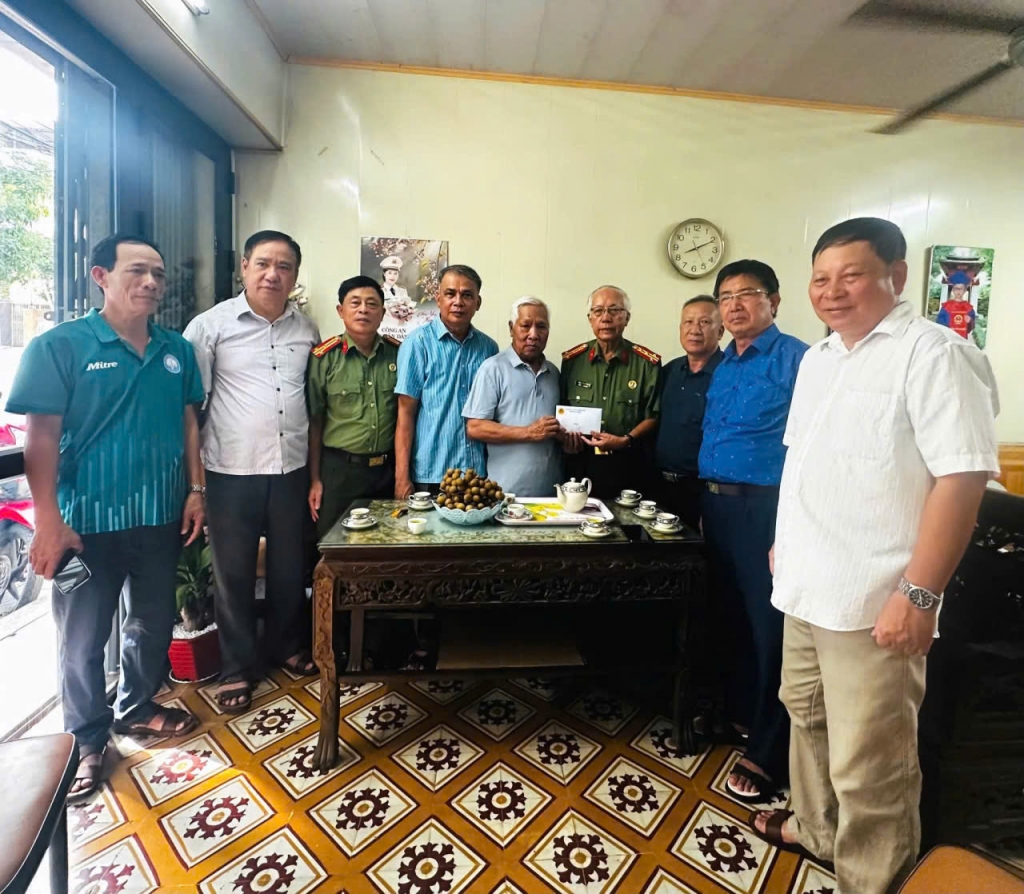 Ninh Bình: Hội Cựu CAND phường Nam Định thắt chặt nghĩa tình đồng đội