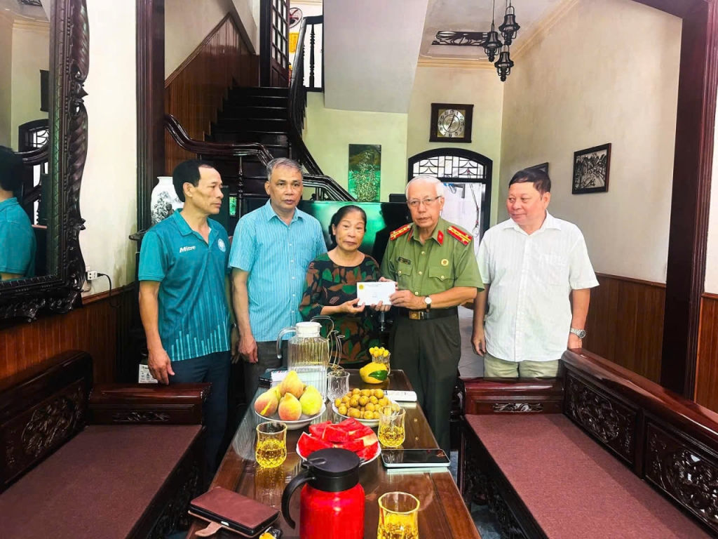 Ninh Bình: Hội Cựu CAND phường Nam Định thắt chặt nghĩa tình đồng đội