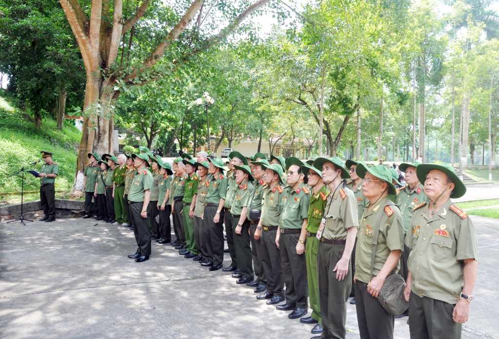 Giữ lửa truyền thống anh hùng qua hành trình về nguồn của lực lượng Công an chi viện chiến trường miền Nam Giữ lửa truyền thống anh hùng qua hành trình về nguồn của lực lượng Công an chi viện chiến trường miền Nam