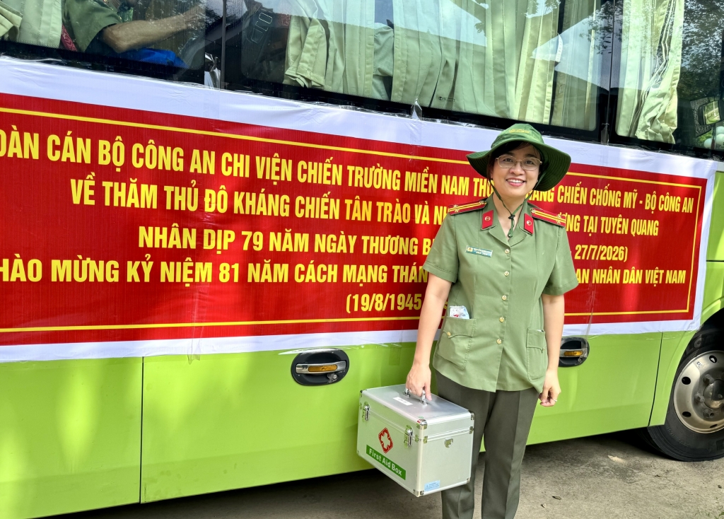 Giữ lửa truyền thống anh hùng qua hành trình về nguồn của lực lượng Công an chi viện chiến trường miền Nam Giữ lửa truyền thống anh hùng qua hành trình về nguồn của lực lượng Công an chi viện chiến trường miền Nam