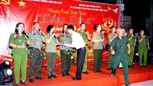 Ninh Bình: Hội Cựu CAND phường Phủ Lý tổ chức các hoạt động tri ân Ngày Thương binh - Liệt sĩ