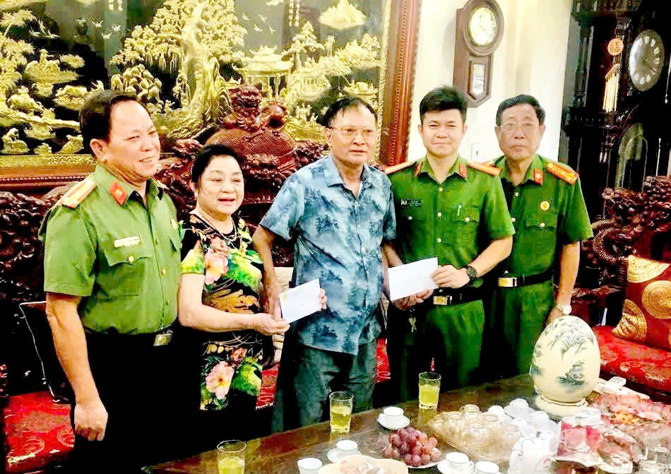 Ninh Bình: Hội Cựu CAND các xã, phường tổ chức nhiều hoạt động tri ân nhân kỷ niệm 79 năm Ngày Thương binh - Liệt sĩ