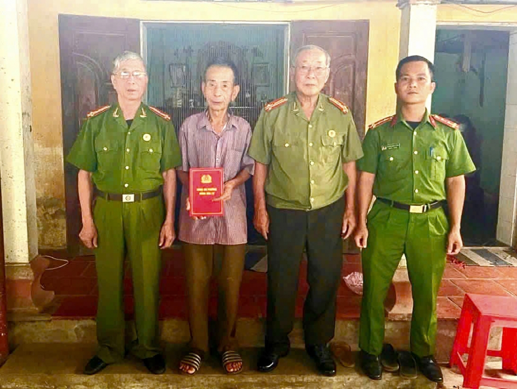 Ninh Bình: Hội Cựu CAND các xã, phường tổ chức nhiều hoạt động tri ân nhân kỷ niệm 79 năm Ngày Thương binh - Liệt sĩ