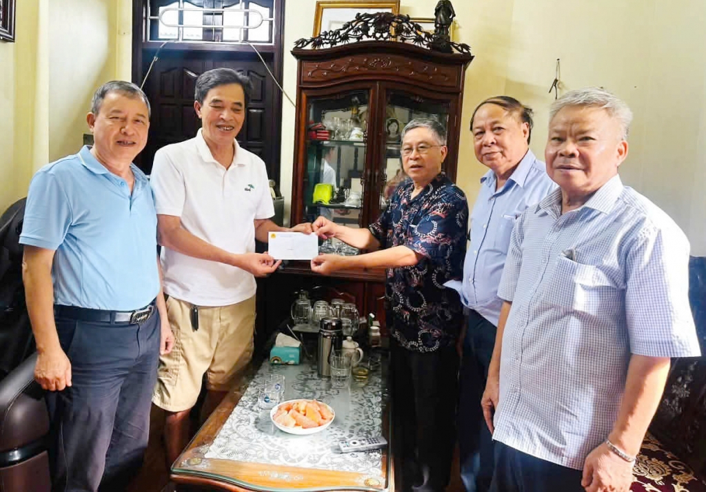 Ninh Bình: Hội Cựu CAND các xã, phường tổ chức nhiều hoạt động tri ân nhân kỷ niệm 79 năm Ngày Thương binh - Liệt sĩ