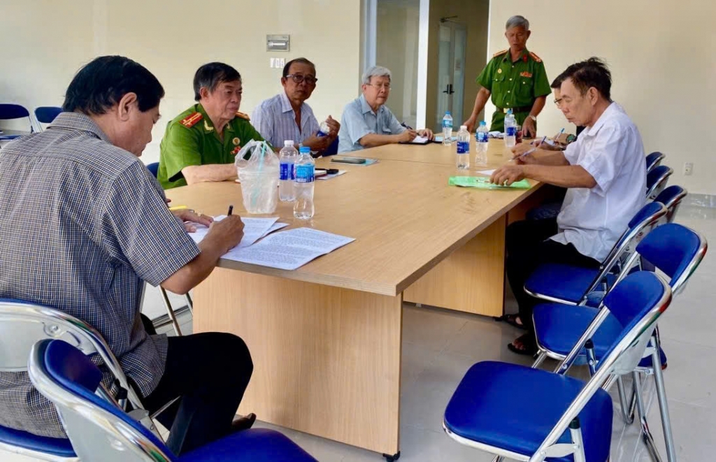 Cụm thi đua số 10 thuộc Hội Cựu CAND TP.HCM họp giao ban 6 tháng đầu năm 2026