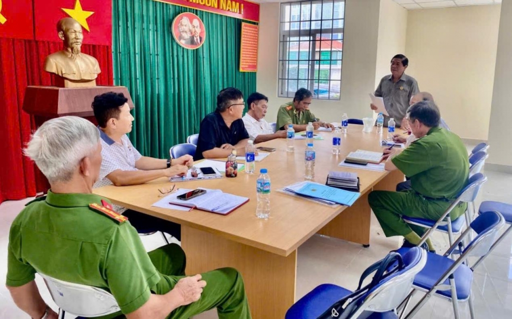 Cụm thi đua số 10 thuộc Hội Cựu CAND TP.HCM họp giao ban 6 tháng đầu năm 2026