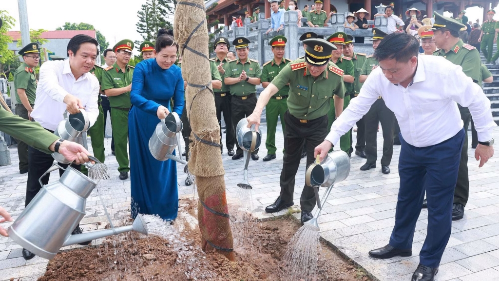 Khánh thành Khu lưu niệm Anh hùng liệt sĩ Công an nhân dân Bùi Thị Cúc