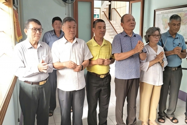 Hội Cựu CAND TP.HCM (Cụm 2) dâng hương tưởng niệm các Anh hùng, Liệt sĩ nhân ngày 27/7