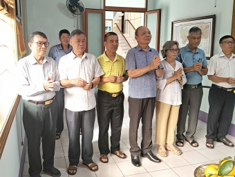 Hội Cựu CAND TP.HCM (Cụm 2) dâng hương tưởng niệm các Anh hùng, Liệt sĩ nhân ngày 27/7