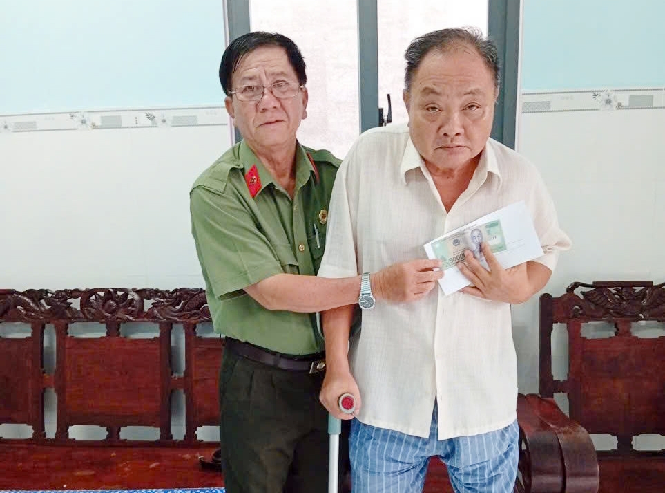 TP.HCM: Hội Cựu CAND phối hợp trao 700 phần quà tri ân thương binh, gia đình liệt sĩ