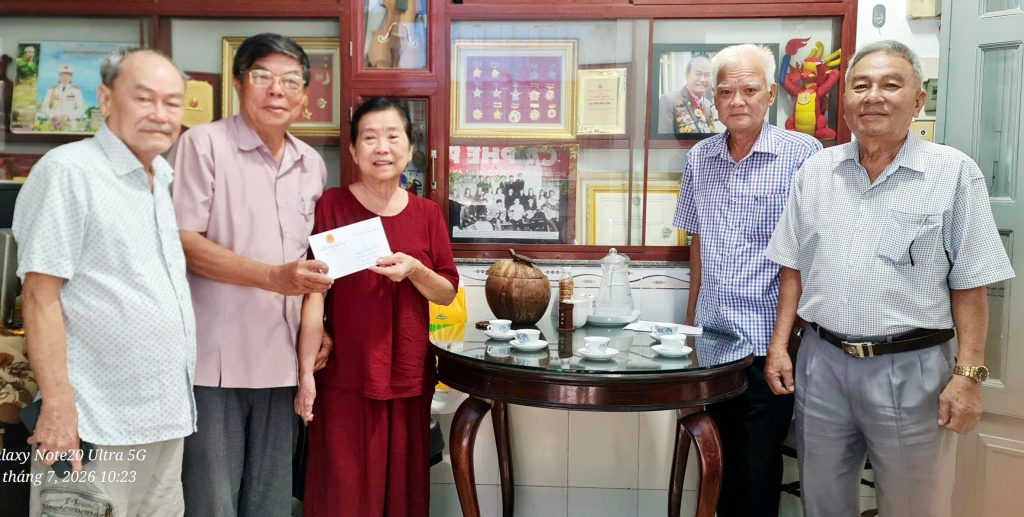 Cần Thơ: Chi hội Cựu CAND phường Cái Khế tri ân các gia đình chính sách nhân ngày 27/7