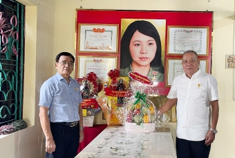 Hội Cựu CAND tỉnh Khánh Hòa thăm và tặng quà hội viên là thương binh, thân nhân liệt sĩ