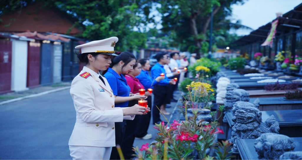 Tuổi trẻ Công an TP. Hồ Chí Minh tiếp nối truyền thống Uống nước nhớ nguồn