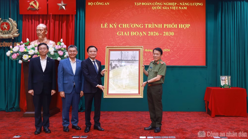 Bộ Công an và Petrovietnam phối hợp bảo đảm an ninh năng lượng quốc gia