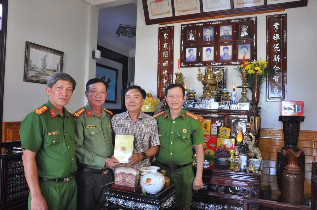 Gia Lai: Tuyên dương Cựu Chiến binh và Cựu CAND là thương binh, con liệt sĩ tiêu biểu