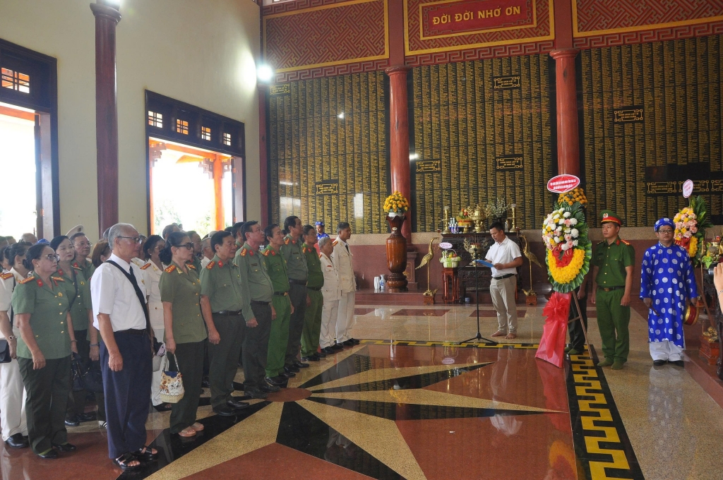 Hoài Nhơn   Nơi để trở về!!