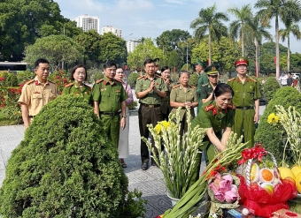 Hà Nội: Hội Cựu CAND phường Phú Diễn tổ chức chuỗi hoạt động tri ân Ngày Thương binh - Liệt sĩ